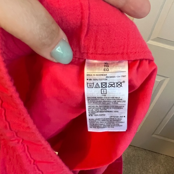 Old Navy High Waisted Cotton Shorts, Fuchsia Pink, size XL, light weight - Picture 4 of 4